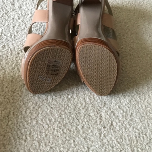 Michael kors shoes - Picture 2 of 4